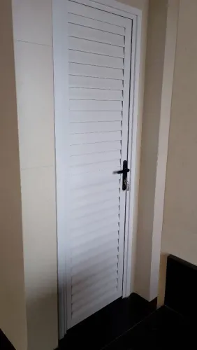 Porta para banheiro