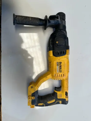 martelete perfurador e rompedor DCH133 Dewalt 18V