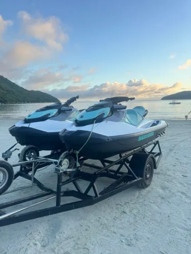 Carga reboque / Carretinha para 02 Jet SKI