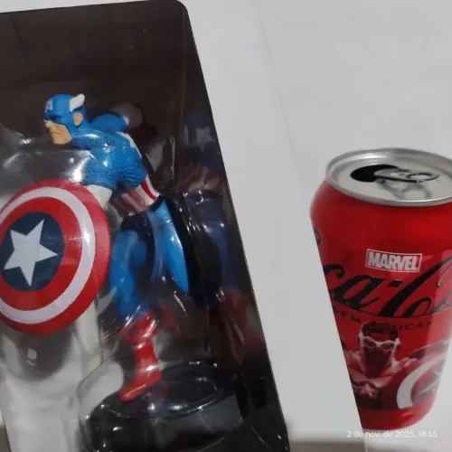 Coleção Eaglemoss Marvel Clássico Capitão América + lata Sam Wilson 