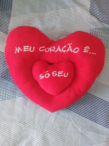 Almofadas em formato de coracão - Para o dia dos Namorados