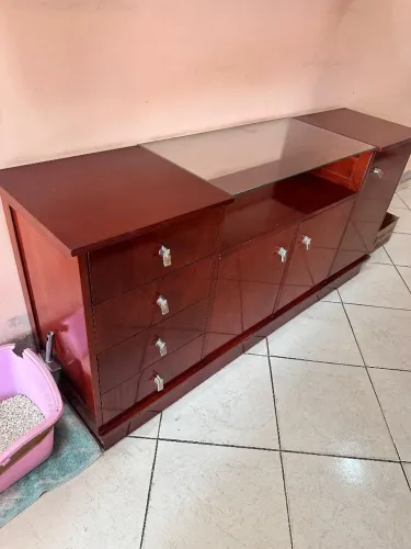 Móvel Buffet Madeira com Vidro e Gavetas