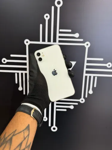 IPHONE 11 64GB