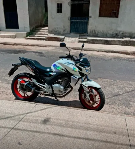 Nada a fazer, só pega e rodar 