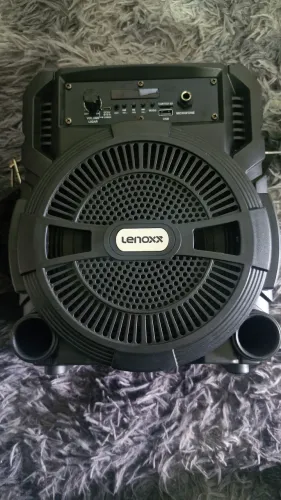 Caixa de som lenoxx.