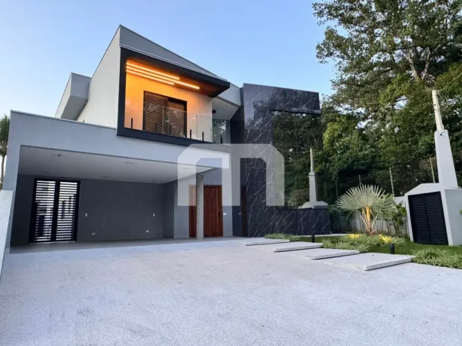 Casa de Condomínio em Hanga Roa - Bertioga, SP