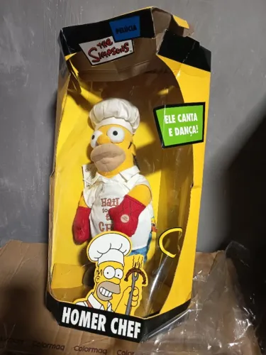 Boneco Simpsons pelúcia grande