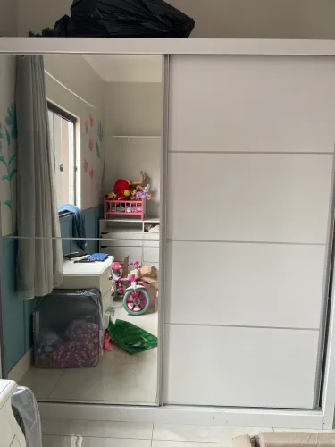 Guarda roupa MDF excelente estado 