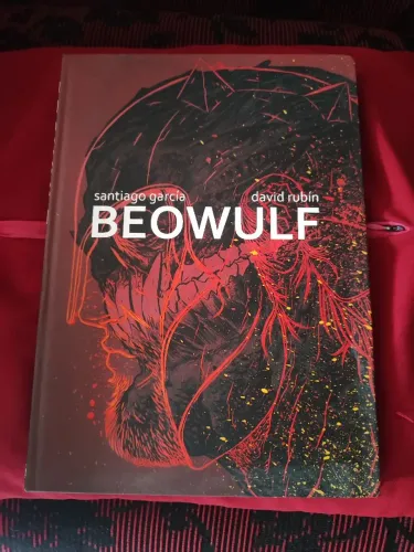 Beowulf - Pipoca e Nanquim - Capa Dura