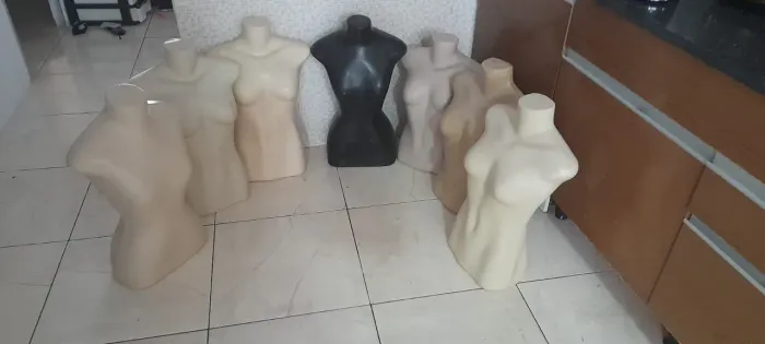 Vende-se bustos feminino