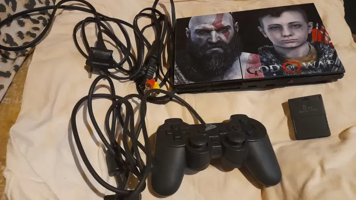 Playstation 2 Slim (leia o anúncio)