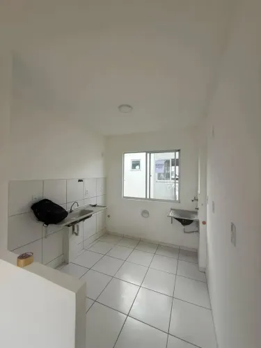 Condomionio vivendas do rio I, primeiro andar com 2 quartos sala cozinha gás encanado