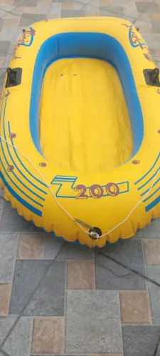 Bote inflável