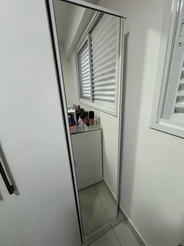 Sapateira com espelho 