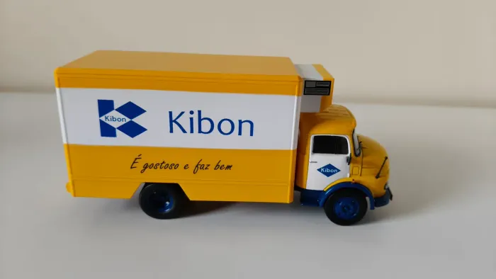 Miniatura Caminhão Kibon 1/43