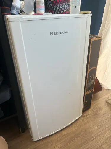 Frigobar Electrolux