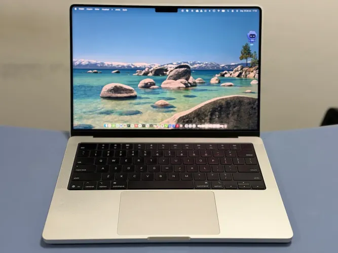 MacBook Pro M5 | 16GB | 512GB SSD | Prata | 45 Ciclos