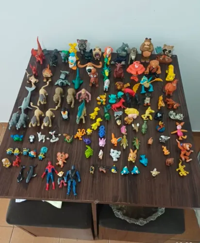Lote com + de 100 Miniaturas Colecionáveis Brinquedos Diversos Kinder McDonalds