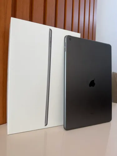 iPad 9 64GB cinza impecável