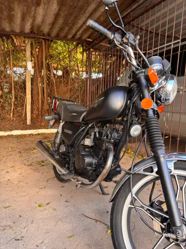 Suzuki Intruder 125 2008 preta