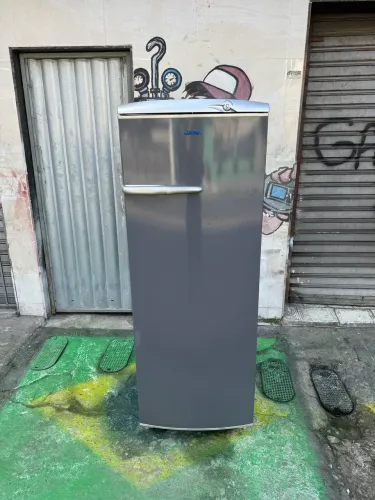 Vendo Geladeira Consul R$ 900
