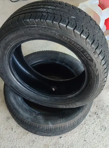 2 Pneus aro 15 - 200,00 cada um