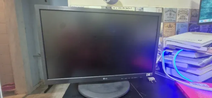 Monitor LG 21.5" Full HD IPS (HDMI/DisplayPort) - Perfeito para Home Office e PC
