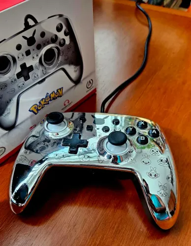 Controle Pokemon Prata "Power A" Nintendo Switch 1 e Switch 2 - RETIRADA EM NITERÓI