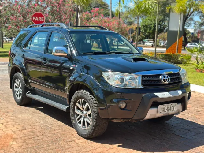 Toyota Hilux SW4 SRV D4-d 4X4 3.0 TDI Dies. AUT 2009
