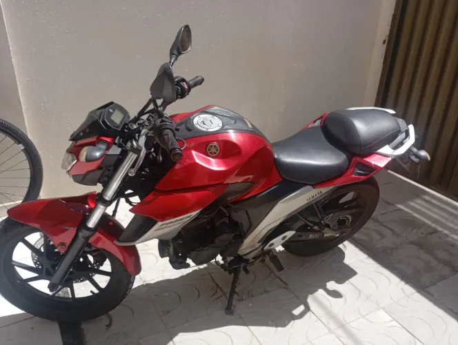 FZ25 2021