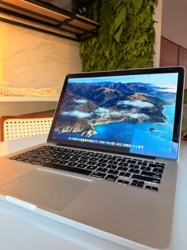MacBook Pro A1502 - 13,3? - 256Gb SSD, 8GB RAM, com caixa, ótimo estado