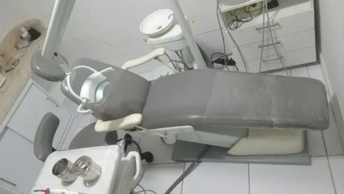 Cadeira odontologica gnatus e materiais odontológico