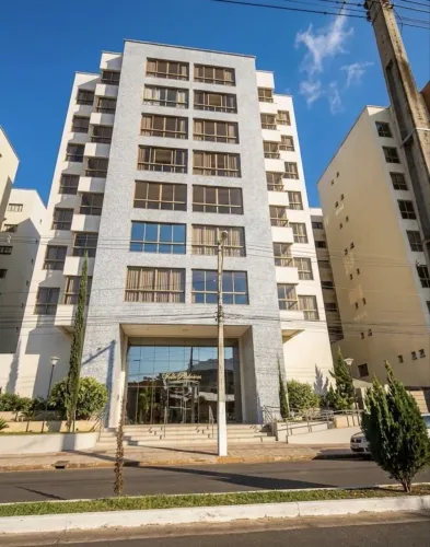 Alugo Apartamento Pinheiros de frente