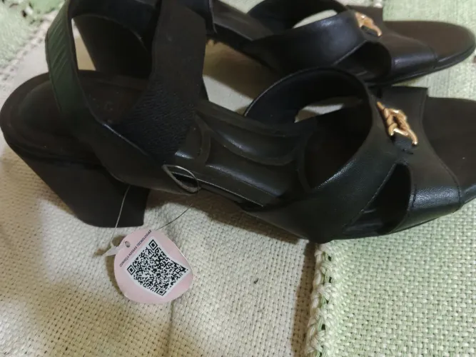 Sapato saltinho ortopédico Usaflex novo 100 reais num/38