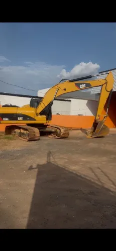 ESCAVADEIRA CAT 320DL ANO 2011