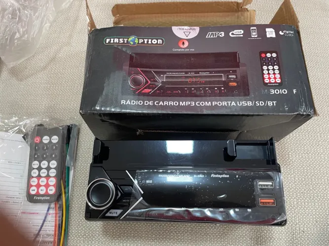do rádio automotivo First Option M-3010F