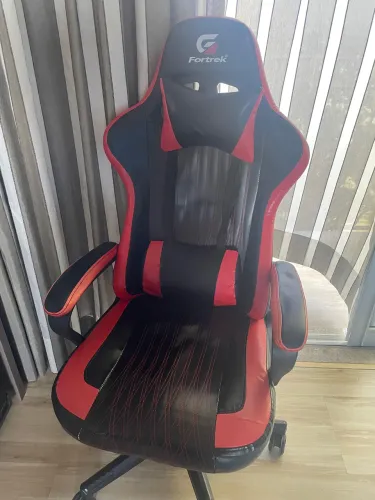 Cadeira Gamer Fortrek Vickers Vermelha e Preta