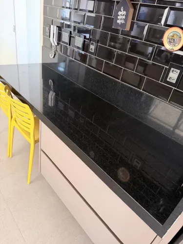 Bancada de cozinha em granito São Gabriel