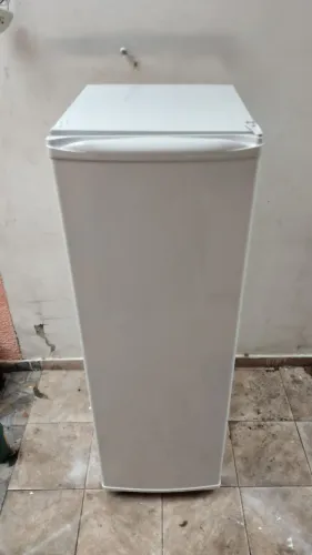 Geladeira palito ótima funcionando perfeitamente ENTREGO