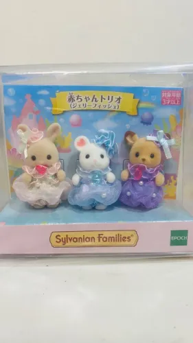 Sylvanian families - trio bebês com roupa de água viva