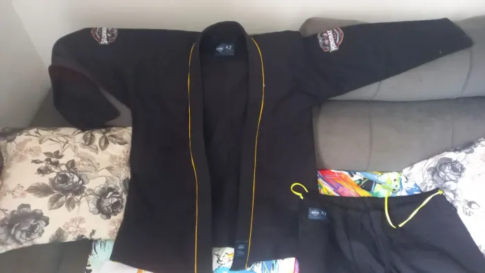 Kimono preto para jiu-jitsu