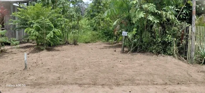 Terreno logo na entrada de Mosqueiro (em vila)
