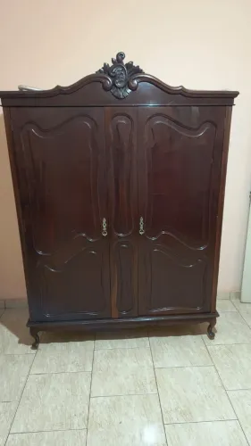 Guarda-roupa 2 portas Provençal ? Imbuia Maciça