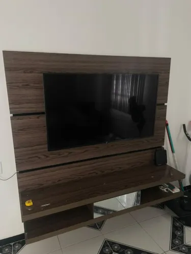 Painel para TV até 65" - Usado