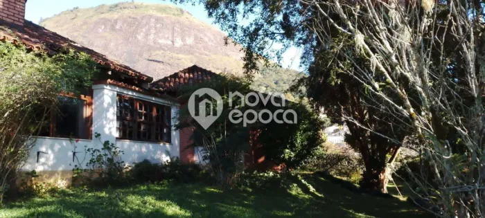 Iucas | Casa 4 quartos, sendo 2 suites