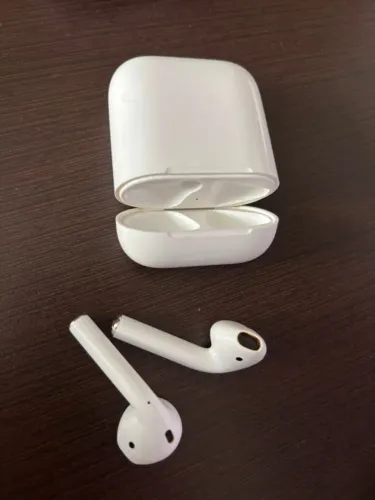 Estojo AirPods 2 Original (A2031) Perfeito Estado + Fones (Bateria Viciada)