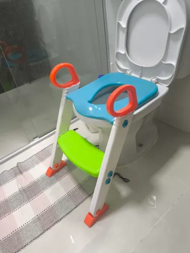 Redutor de sanitário com escada