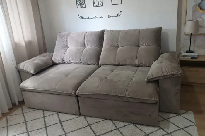 Sofa Seminovo 3 meses de uso 2,50 mts retrátil e reclinável alto padrão