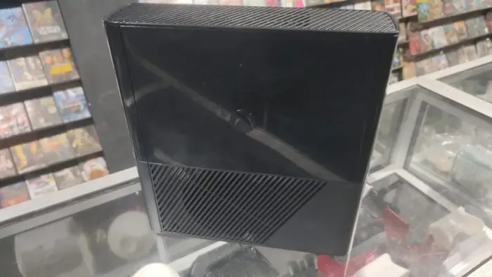 XBOX 360 L13 DESTRAVADO RGH 3.0 HD250GB CHEIO JOGOS E RETRÔS 1 CONTROLE E FONTE ORIGINAIS