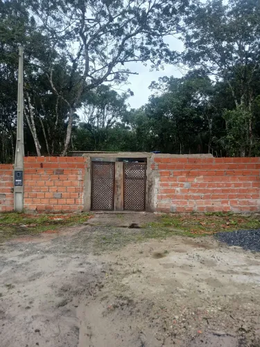 Vendo casa com 3 cómodos